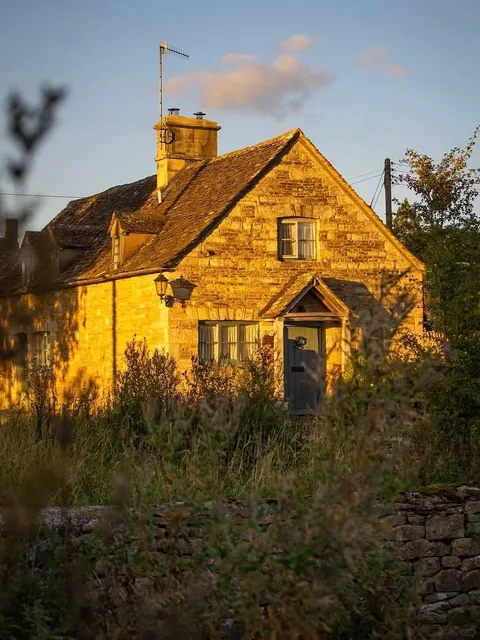 ​​🇬🇧 The Most Beautiful Village in England! A Fairytale Come to Life