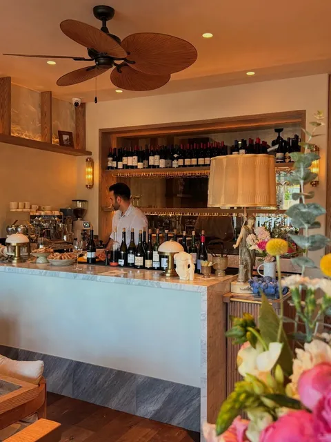 🇬🇷 Cozy Greek Bistro in LA｜Alisa Wine & Friends 🍷✨  