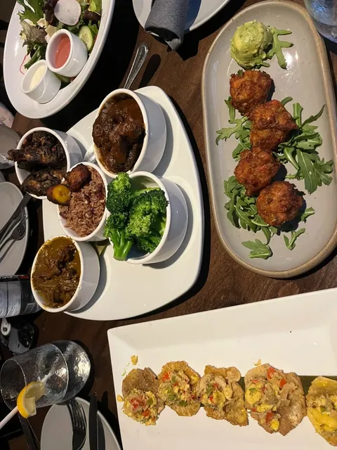 Super Delicious Jamaican Cuisine: Negril 🌟