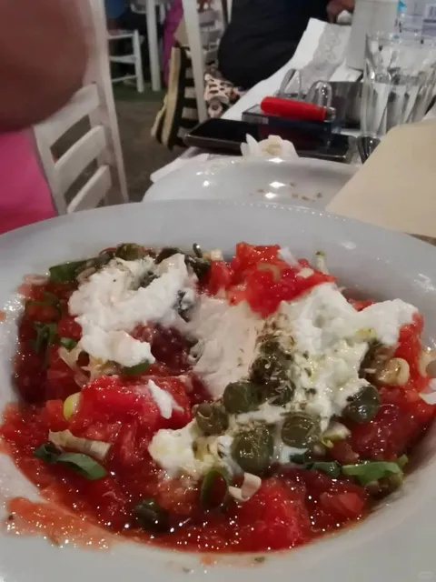 🇬🇷 Athens Beach Guide: Free vs. Paid Beaches 🌊