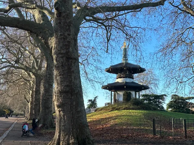 🗼 Battersea Park’s Japanese Peace Pagoda