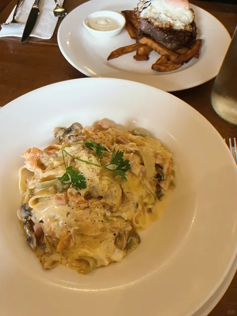 Pasta & More at a Davenport (Wait, Devenport!) Old-School Café