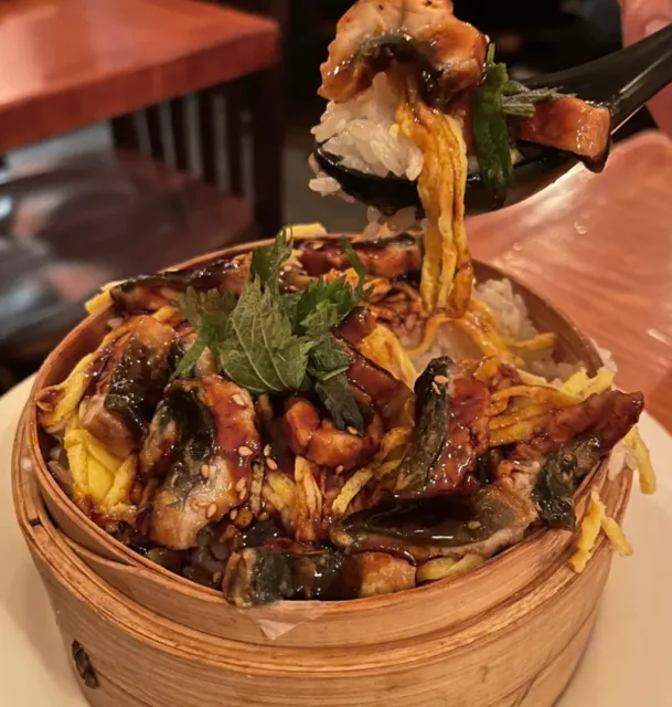 The steamed eel rice in New York izakaya 🏮 is so delicious!!