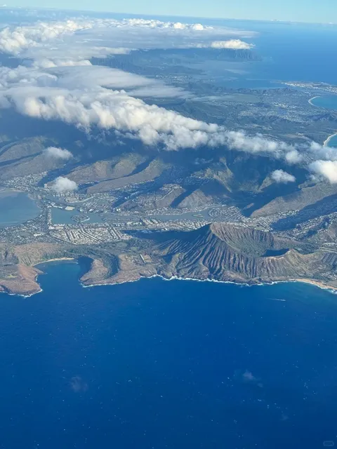 Diamond Head Hike Guide: Your Trail to Heavenly Oahu Views 