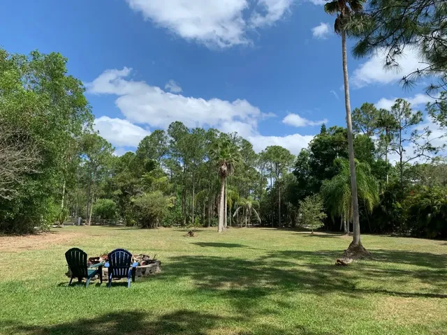 Here’s a family-friendly travel guide for Jacksonville, Florida! 🌳👨‍