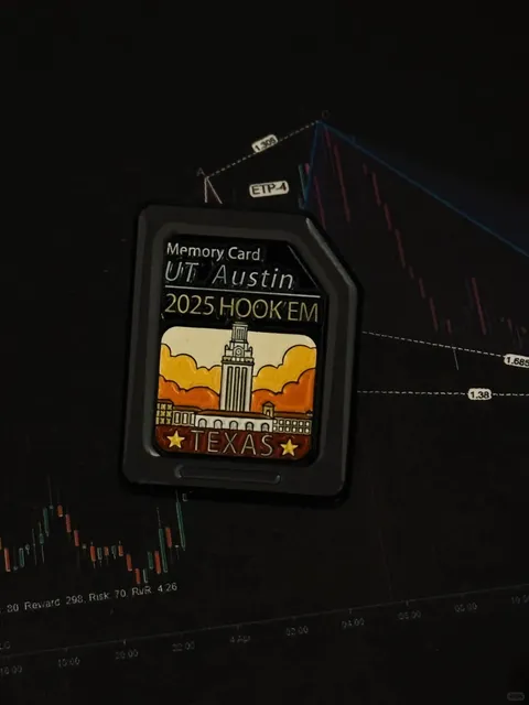 🌳 UT Austin: Where Tradition Meets Sky-High Dreams 🏛️