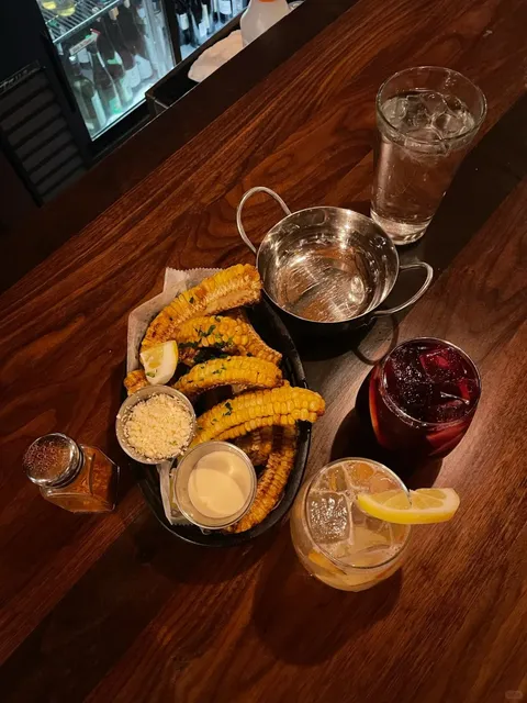 Rhode Island—— Hidden Gem Restaurant with a Great Atmosphere