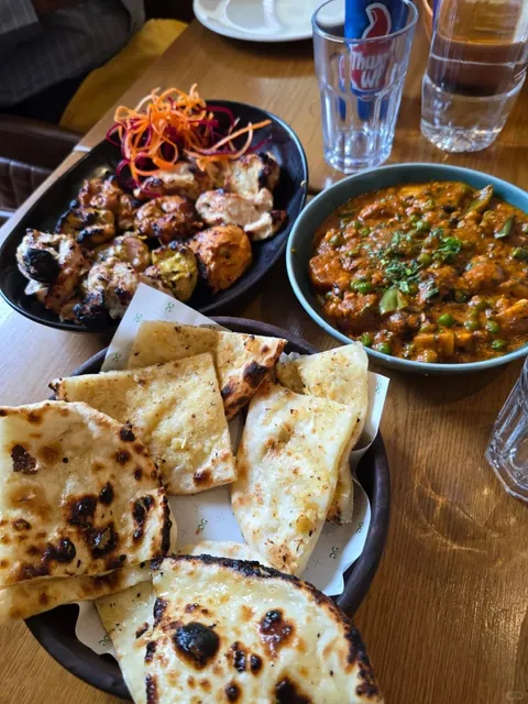 🍛 Copper Chimney: Mumbai’s Crown Jewel of North Indian Cuisine