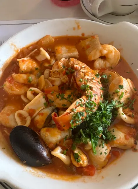 Versailles: Little Havana's Hottest Spot 🔥