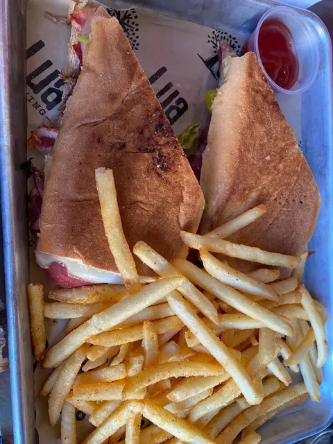 🍻 Des Moines Restaurant Rec | Lua Brewing 