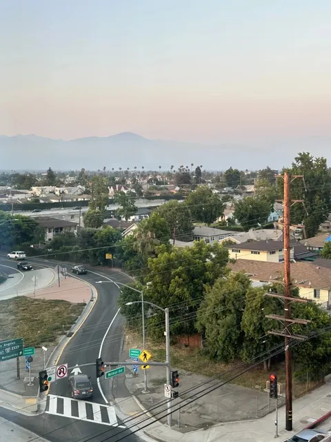 🌟 Top Hotel in LA’s Chinatown Area — Great Value & Location! 🏨