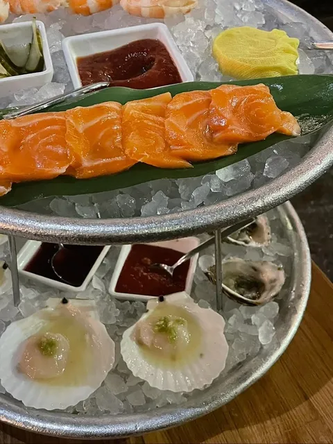 Long Beach Getaway | Must-Try Seafood Restaurant with Romantic Vibes