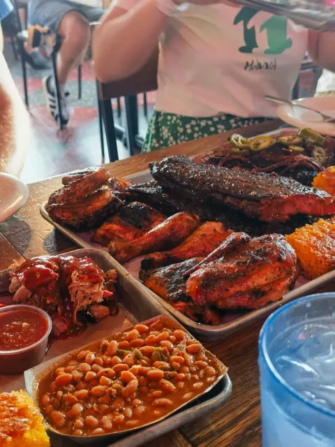 Discover Syracuse's Tasty Treasures! 🍽️🎉