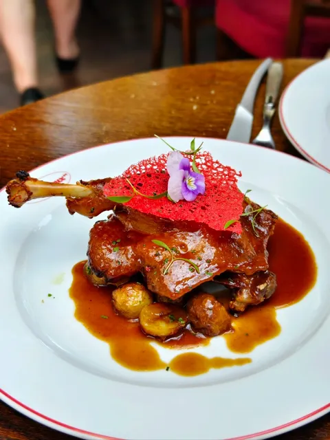 Near the Eiffel Tower & Les Invalides French Cuisine Recommendation