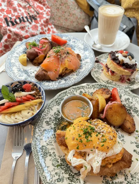 Lisbon | The Brunch Spot You CAN’T Miss! 🥞☕