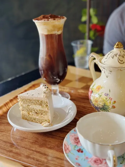 💐 Vegas | This Hidden Cafe Feels Like Stepping Into a Secret Garden 