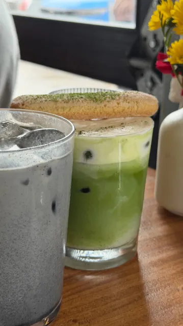 Between Us | This Brunch Spot Must Have Been Designed by a Pro