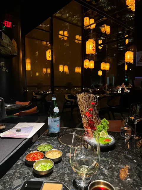 Las Vegas | The World's Most Expensive Hot Pot? 😅