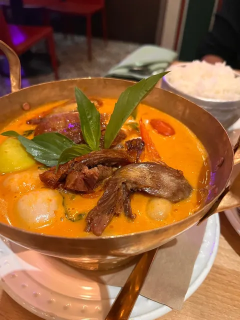 Seattle Food Find | Stumbled Upon a Hidden Thai Gem! 🎃