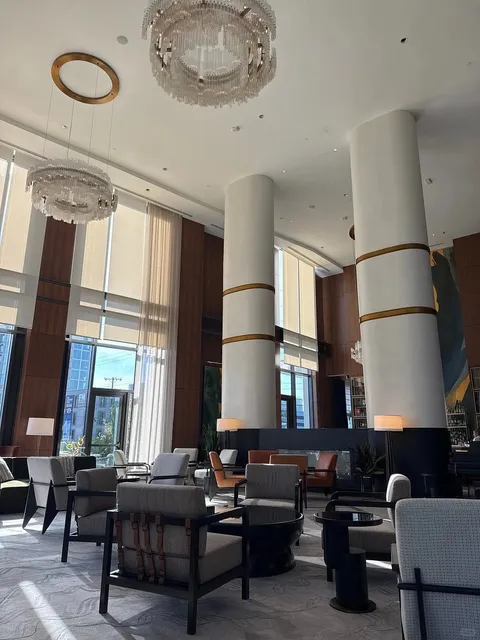 🏨 Nashville! Just Stayed at the Most Vibe-Worthy Hotel…