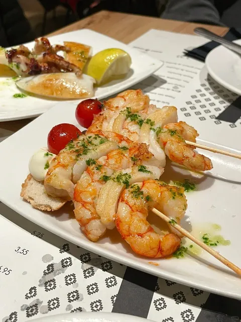 🇪🇸 Madrid's BEST Tapas Spot: Foie Gras Steak = HEAVEN! ✨