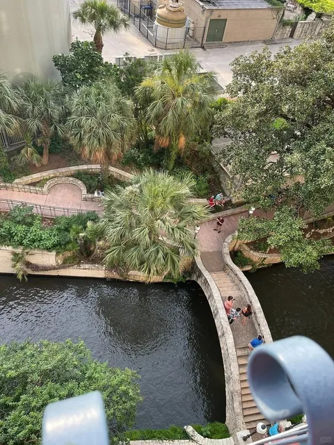 Hard to Believe! I Stayed 3 Nights in San Antonio for a Bargain!