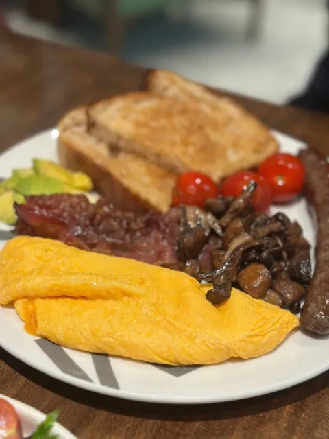 Maple and Oak - Jakarta's Hottest Brunch Spot!