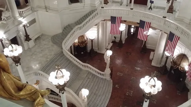 The Magnificent Capitol Building of Harrisburg 🏛️✨