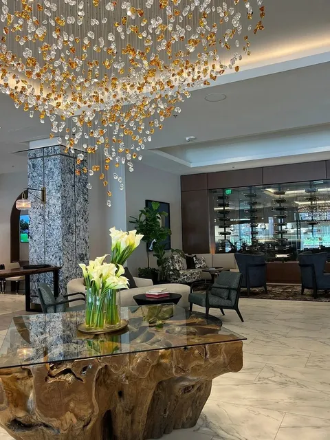 In San Antonio, I Checked Into a Chic, Modern Old-Money-Style Hotel