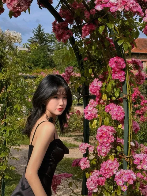 Paris | Spend a Weekend in a Rose Garden and Dream Away 💐