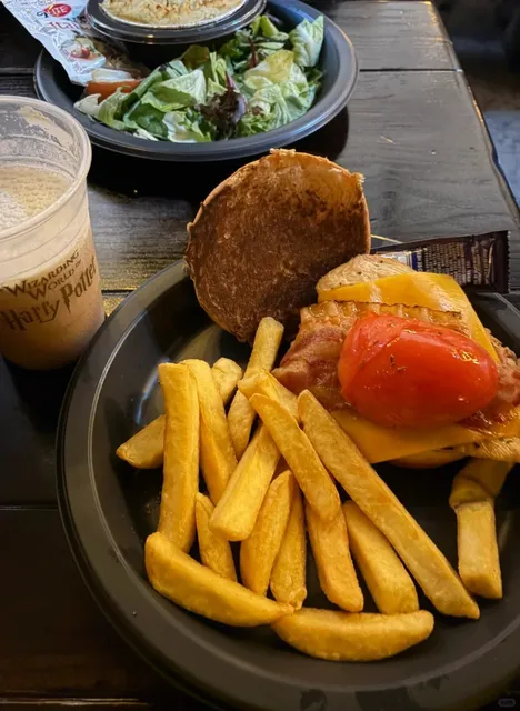 Orlando Disney & Universal Studios Food Review 🍔🧁