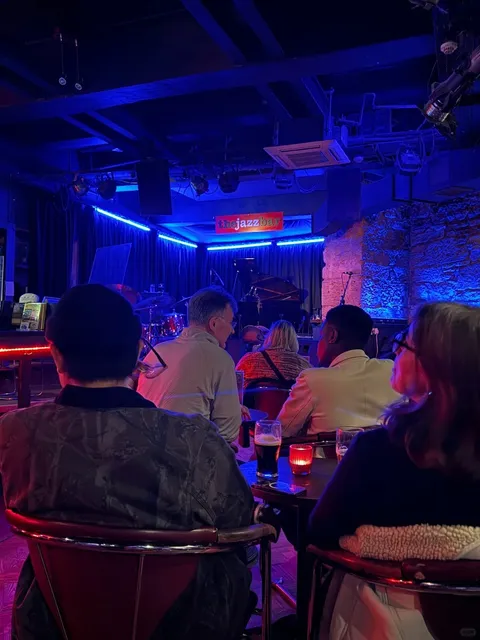 Edinburgh's Hidden Jazz Bar: The Perfect Way to Spend a Late Night 🎶
