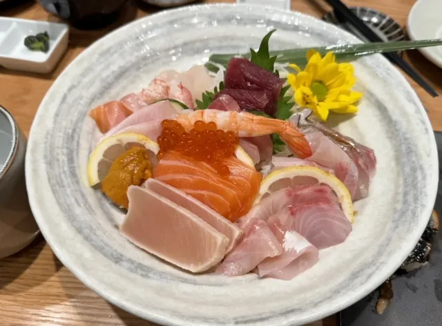 Portland NOA Sushi: A Tasty Surprise Next to Chaotianmen 🍣