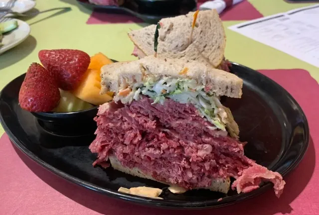 🥪 Jack’s Deli and Restaurant – Cleveland’s Cozy Feed Spot!
