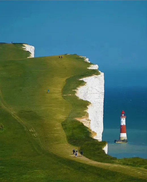 𝙔𝙚𝙨! 𝙏𝙤 𝙩𝙝𝙚 𝙘𝙡𝙞𝙛