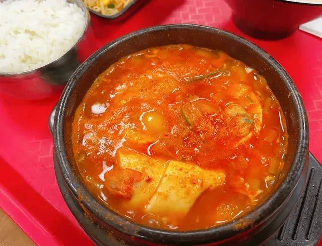 🔥 Hidden Korean Gem: Kim’s Table at Galleria Market