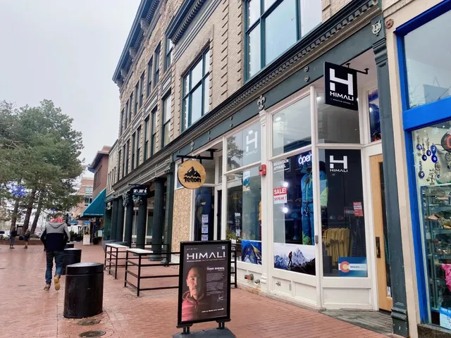 🏞️ Boulder | Visiting a Top Christmas Town in the U.S. 🌟