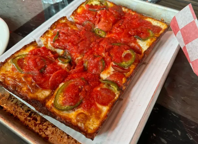 🇺🇸 Detroit | A white man's journey to find spicy food