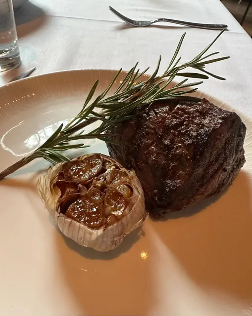 Chicago’s New Steakhouse — Divan 🥩✨