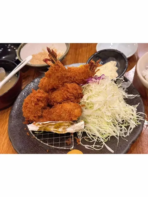 Hawaii's Unbeatable Tonkatsu! You’ll Regret Missing This! 🐷✨
