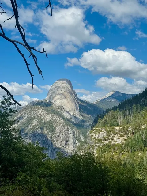 Yosemite’s Illilouette Falls via Panorama Trail 🏞️✨