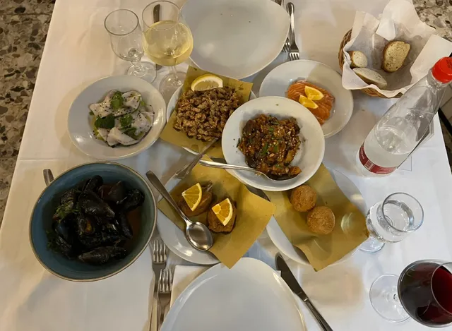 Syracuse Food Review: Do Locals Know Best? (Spoiler: YES!)