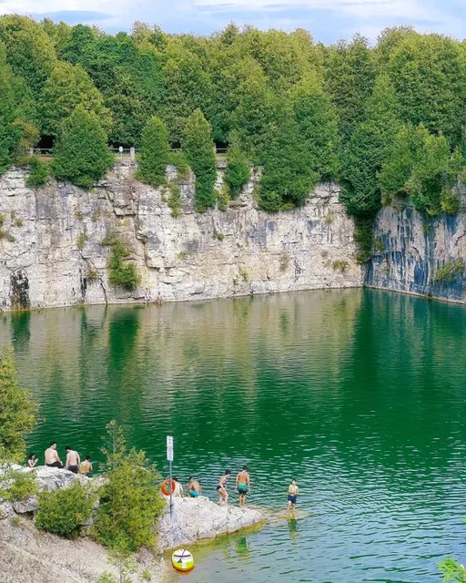 🌿 ​​When Nature Meets Art: A Slow Summer Escape to Elora​​ 🎨