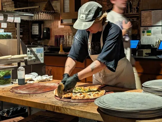 Burlington Food Adventure: Flatbread Pizza! 🍕🔥