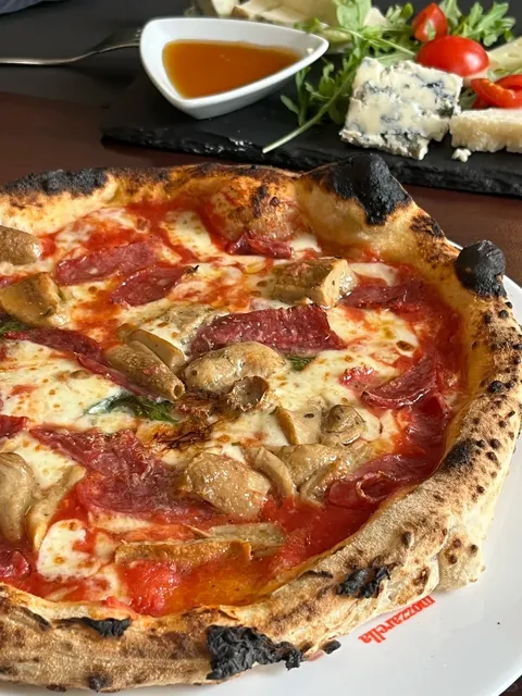 ​​🍕 Pizzaiolo Graz: The Pizza Spot You NEED to Try (Trust Me!) 🔥​​