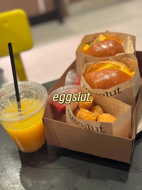 6 Restaurants Loved by Locals in Vegas 🍽️✨