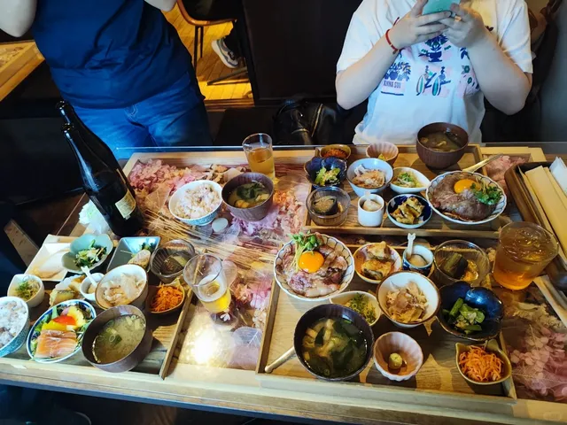 Strolling Around Nishiki Tenmangu Shrine 🌸