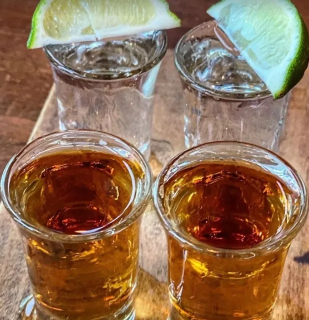 First Meal in Buffalo Healed by Hot Wings! 🍗