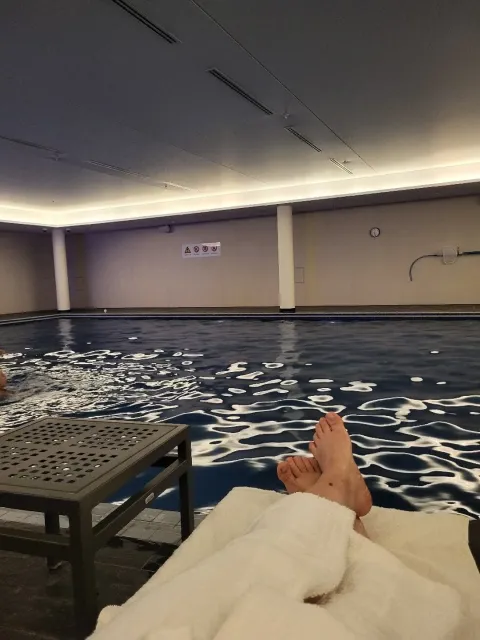 A Relaxing & Refreshing Stay! 😄🏨💫