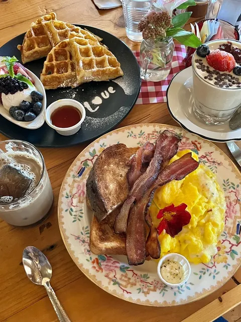 A Perfect Brunch in Upstate New York's Windham Starts a Dreamy Day